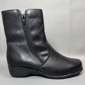 Martino Canada Women's Black Leather Zip Up Side Zip Ankle Boots Size 7